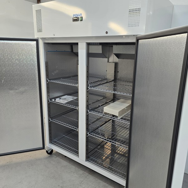 Two door restaurant fridge