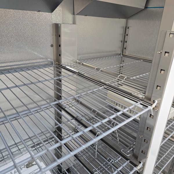 Wire shelf restaurant fridge