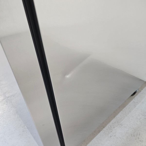 Polar freezer two door fridge with dent Polar freezer two door fridge with dent