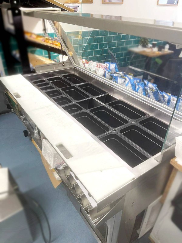 Chilled serve over counter display Chilled serve over counter display