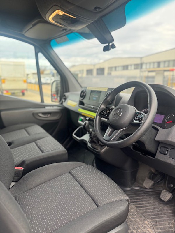 Mercedes sprinter cab Mercedes sprinter cab