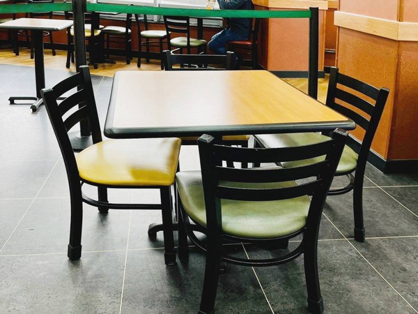 Used Cafe chairs and tables for sale Used Cafe chairs and tables for sale