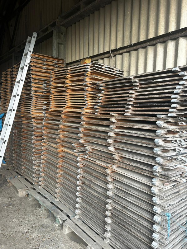 8ft x 2ft board floor 8ft x 2ft board floor