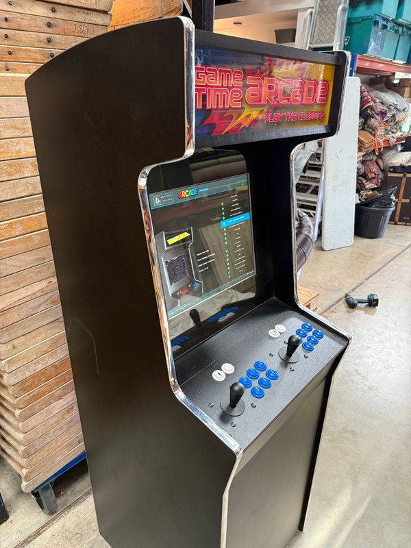 Pub style arcade game