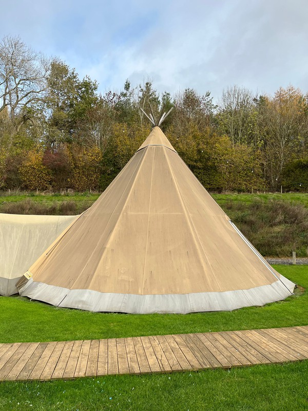 Second hand tipi stratus roof