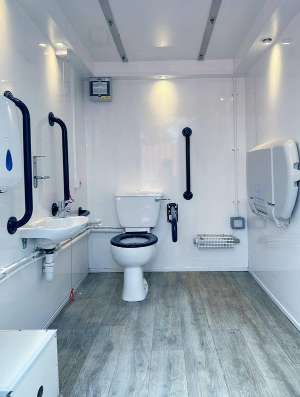 Secondhand Disabled Toilet Unit