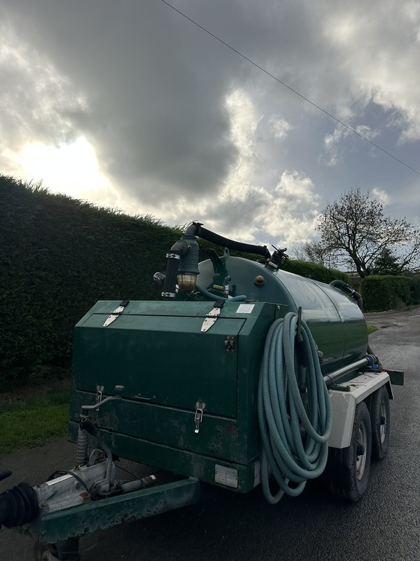 Rapid vacuum tanker with Honda engine