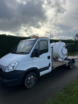 3500kg toilet service truck / van for sale