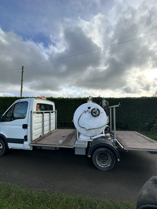 Vacuum tank van four toilet transport