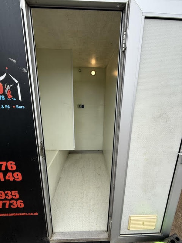 Secondhand 4 Cubicle Shower Block For Sale Secondhand 4 Cubicle Shower Block For Sale