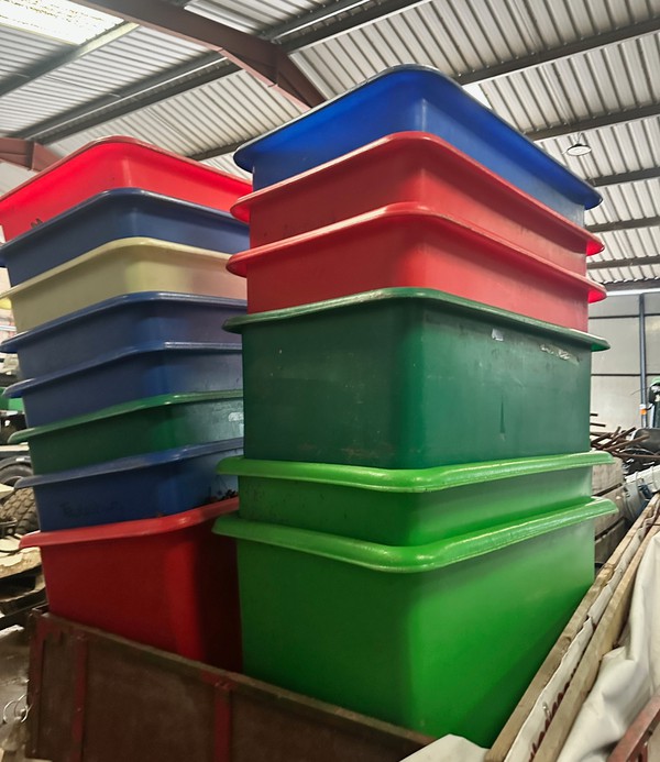 Used Plastic Trugs With Wheels