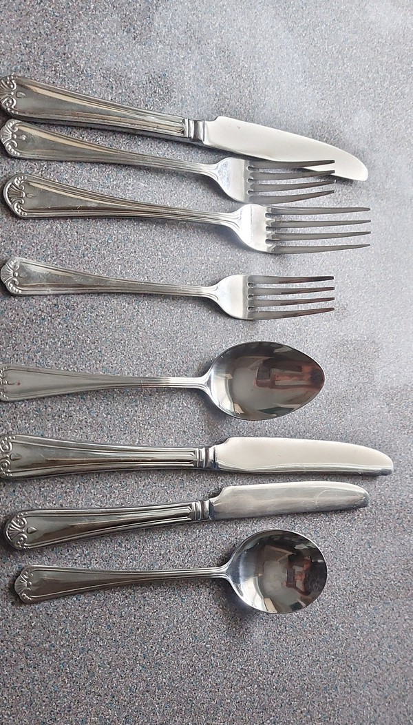 60x 8 Piece Cutlery Sets 60x 8 Piece Cutlery Sets