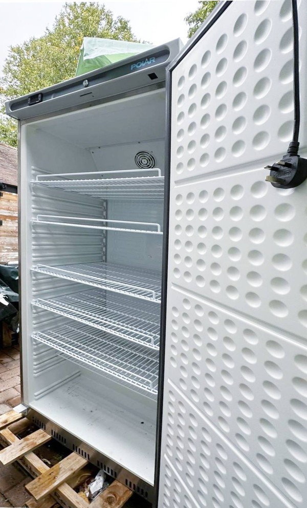 Upright single door fridge Upright single door fridge