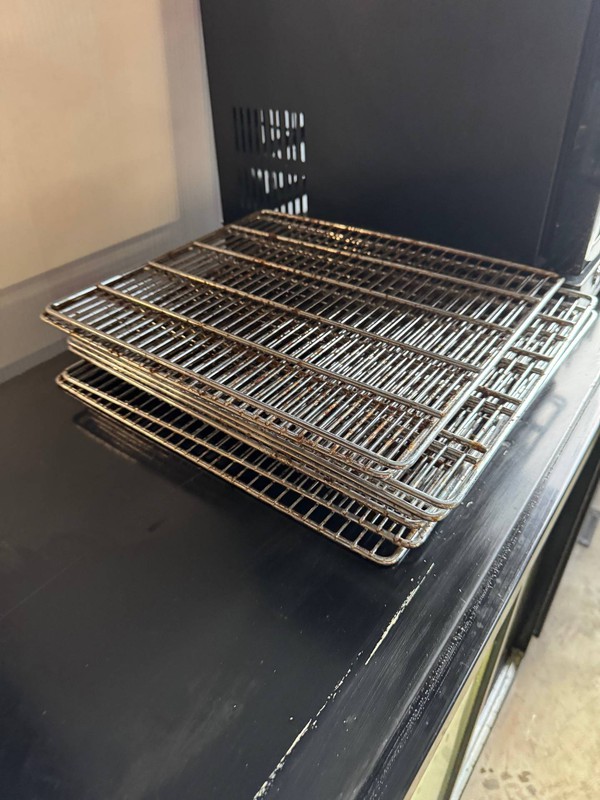 Bottle fridge wire shelves
