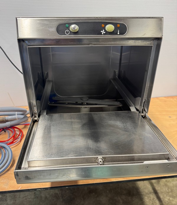 Secondhand DC EG35 Glass Washer Secondhand DC EG35 Glass Washer