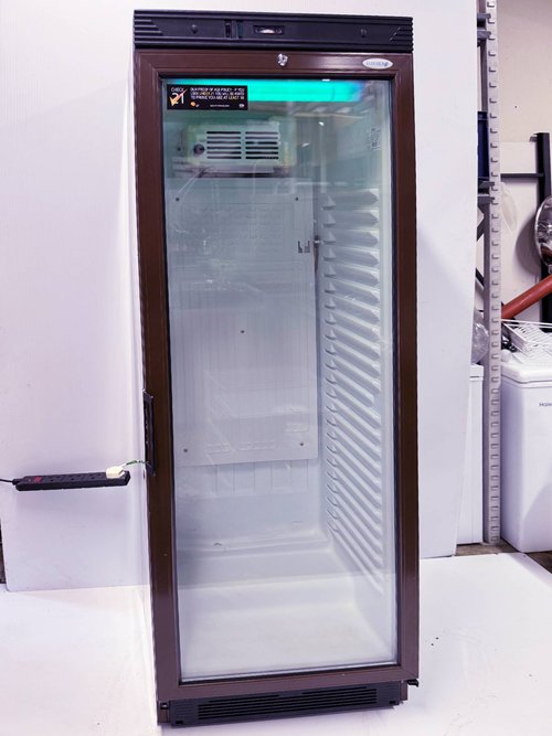 Tall wind bottle fridge