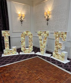 Used Wedding Decor Stock