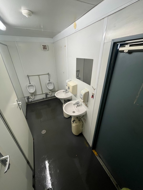 3+1 Toilet Cabin