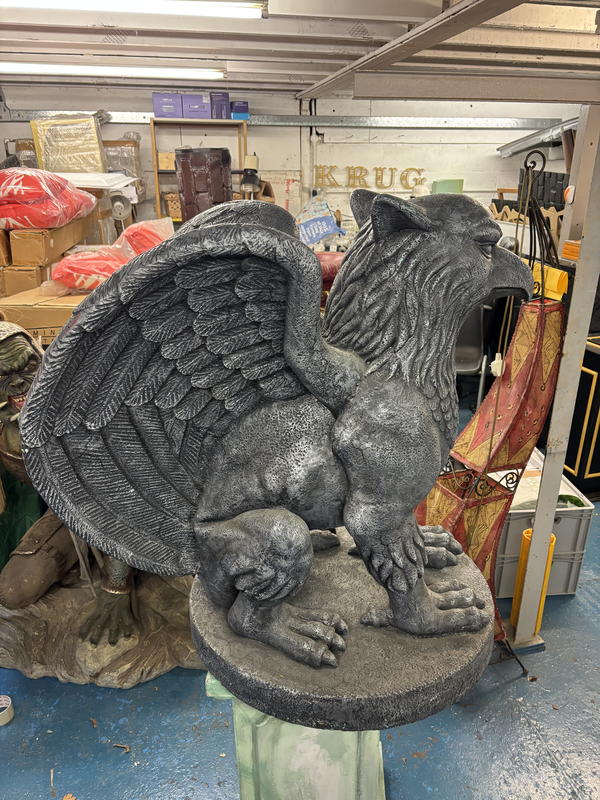 Secondhand Griffin Statue Secondhand Griffin Statue