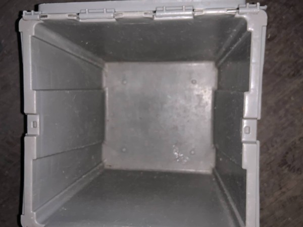 Buckhorn crates with lids