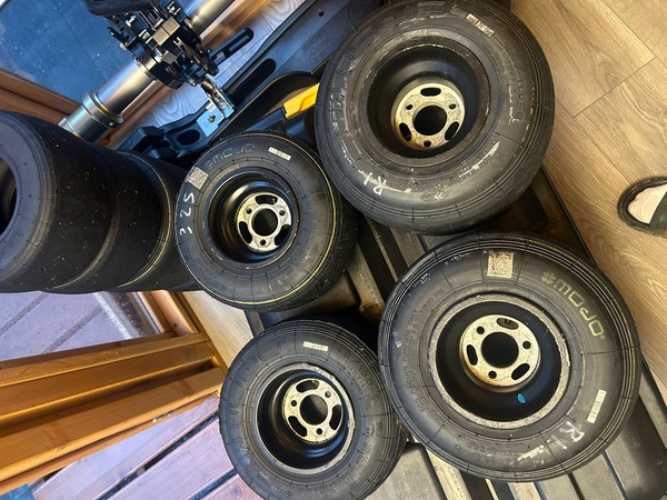 Kart wheels