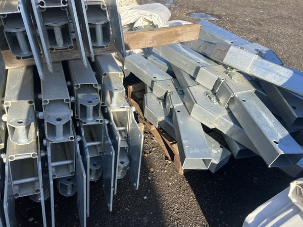 20m frame marquee centre knuckles / brackets