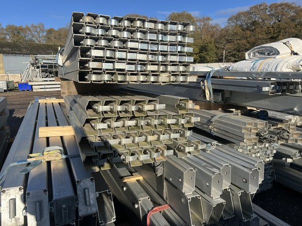 20m wide marquee 5m purlins