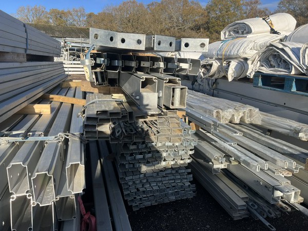 Framed marquee aluminium