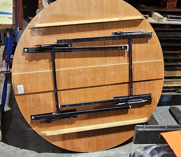 Round tables with metal folding legs