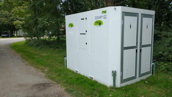 White 4 Bay Shower Pods