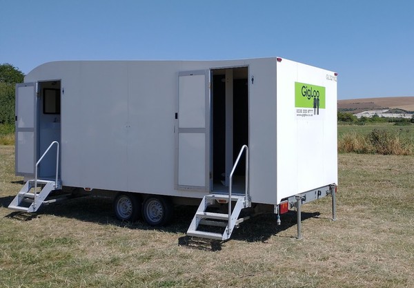 Secondhand 3+2 Toilet Trailers Secondhand 3+2 Toilet Trailers