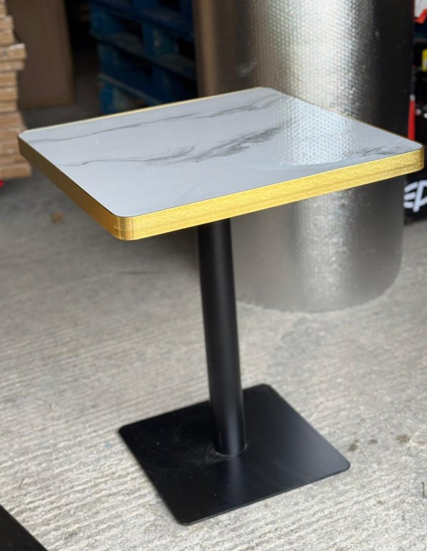 100x Marble Restaurant Tables 100x Marble Restaurant Tables