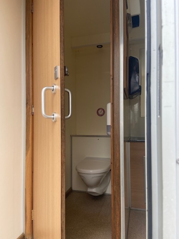 Honeywagon 3+1  Toilets