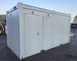 Secondhand Used 3 + 1 Toilet Cabin For Sale