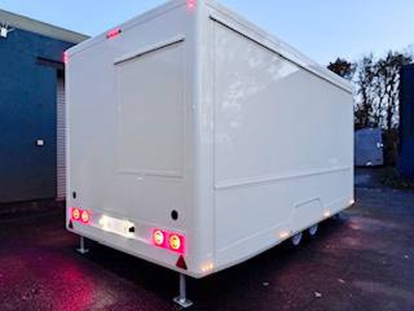 Catering trailer back lights