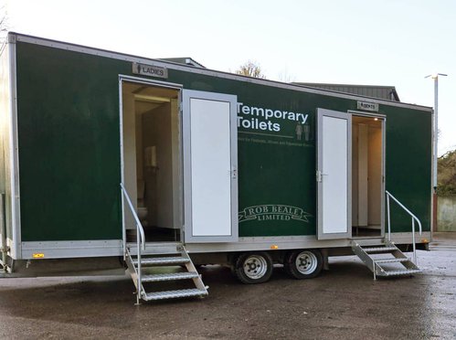 4 + 2 Toilet trailer for sale