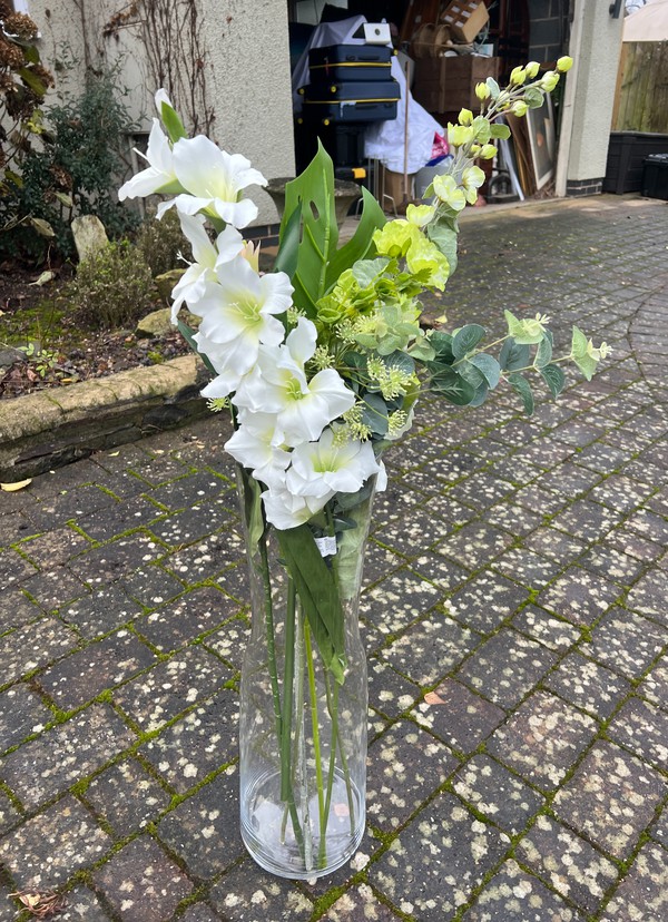 Secondhand Used 15x Artificial Flower Set