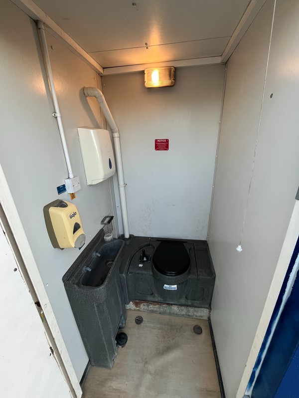 Secondhand Used 25ft x 9ft Welfare Cabin Secondhand Used 25ft x 9ft Welfare Cabin