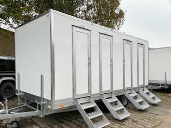 4 Bay toilet trailer for sale 4 Bay toilet trailer for sale