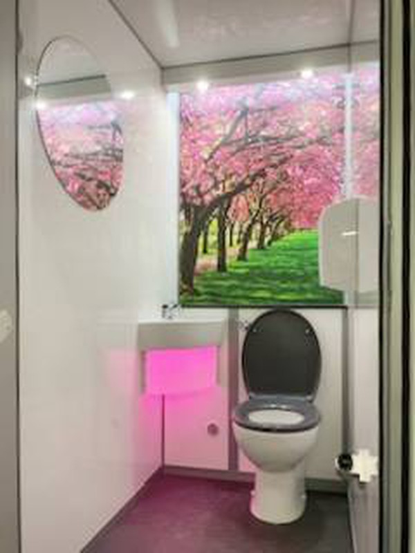 Ex Demo toilet trailer for sale Ex Demo toilet trailer for sale