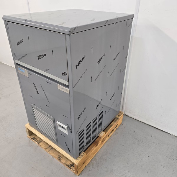 B Grade Ice machine B Grade Ice machine