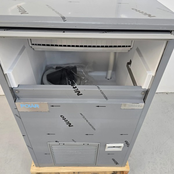 Polar Gourmet Cube Ice Maker ice well Polar Gourmet Cube Ice Maker ice well