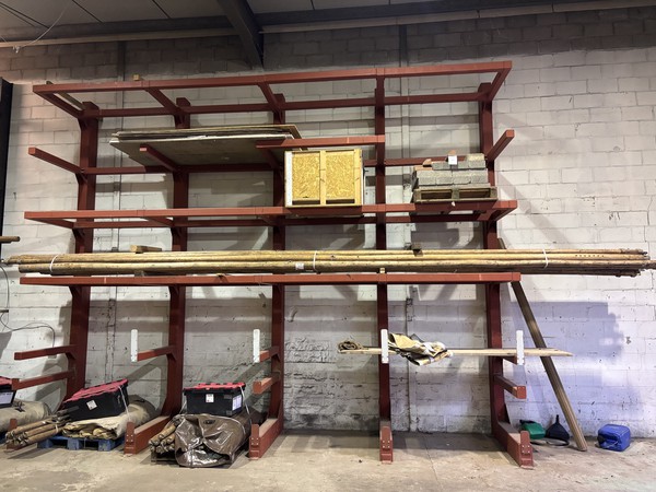 Efficient storage of steel sections Efficient storage of steel sections