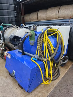 Richard Williams Midi Vacuum Tank