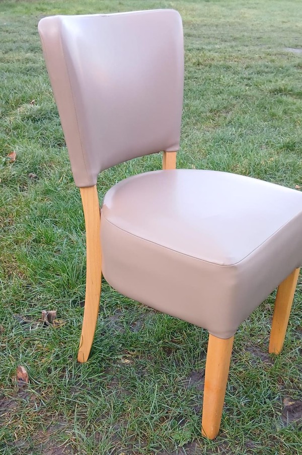 Used dining chairs Used dining chairs