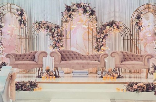 5 Gold Metal Arches For Sale