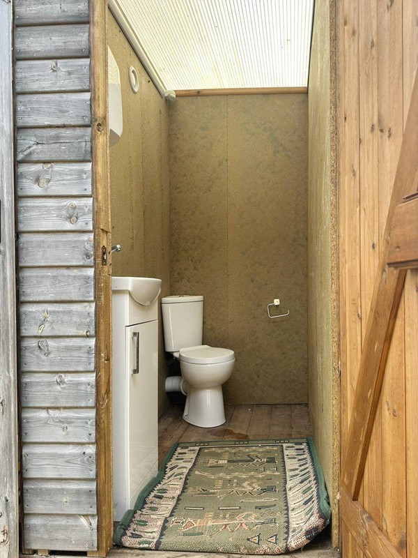 Campsite shower and toilet unit for sale