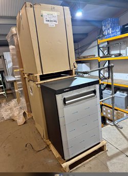 Gamko Single Right Hinge S/S Door 150L Bottle Cooler