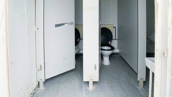 2+1 jack leg toilet for sale