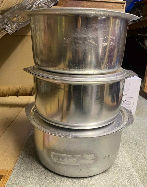 Secondhand Set Of 6 Saucepans